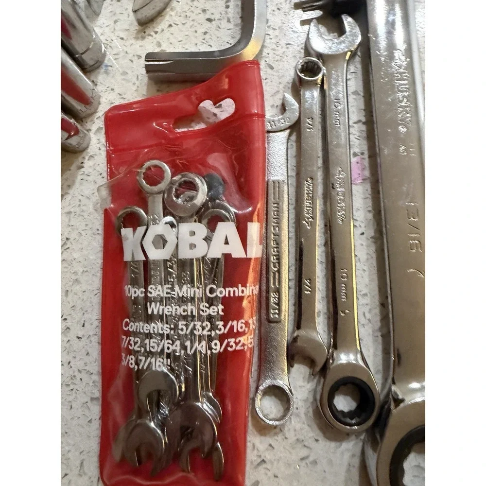 39 Pc Mix Tools‎ With DeWalt Bag